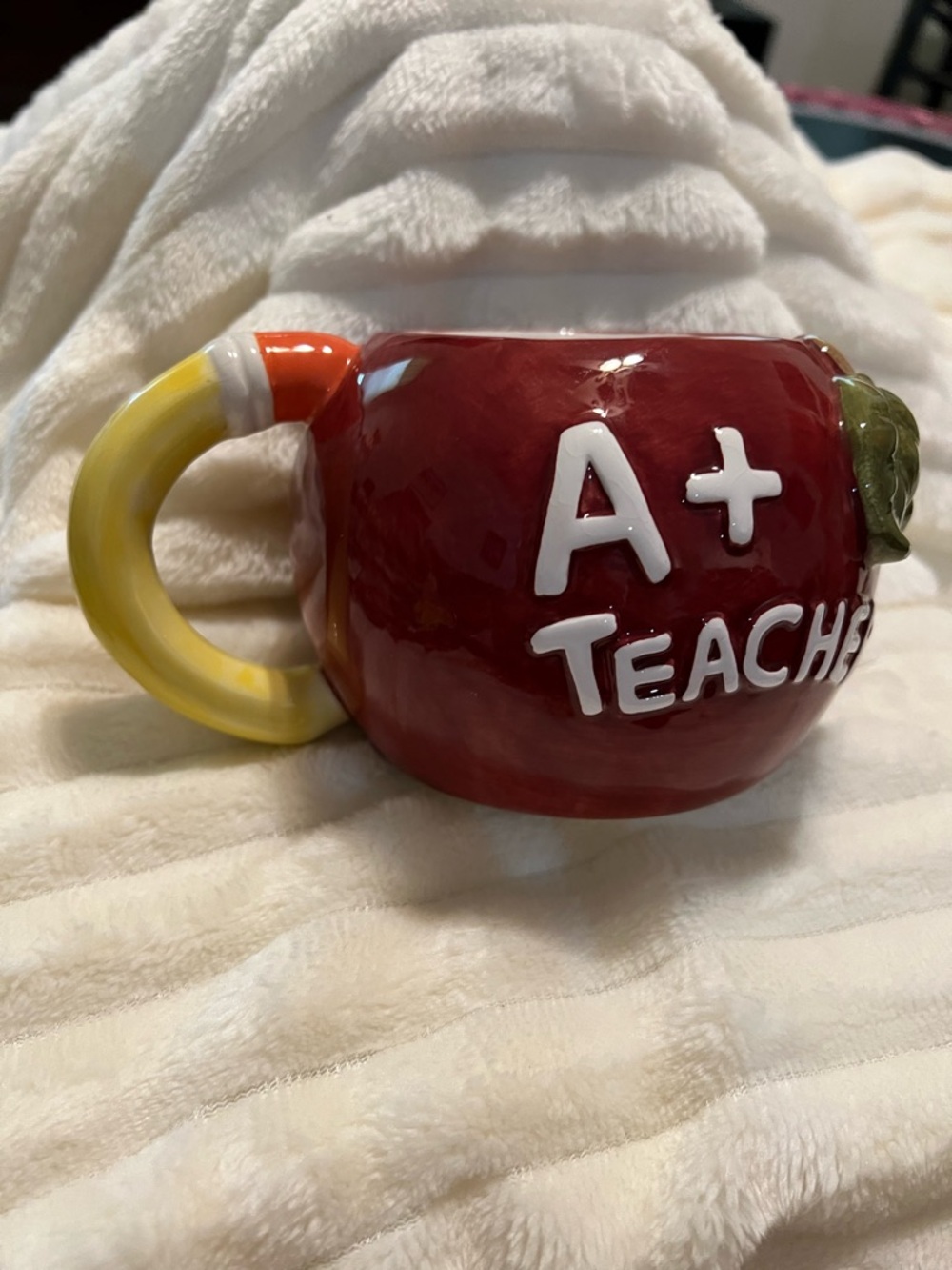 A+ Teacher Apple Mug with Pencil Handle - Vintage - Picture 3 of 6